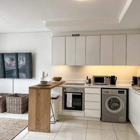 Luxury 1Br Green Point - Walk To Sea Point Promenade! Rooftop Pool, Secure Parking Cape Town Ngoại thất bức ảnh